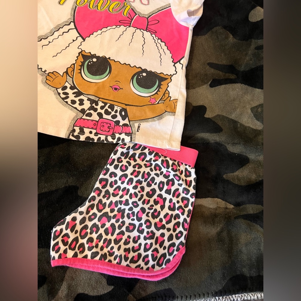 LOL Surprise PUMA sneakers size 1 come with outfit for FREE size 6 - Picture 11 of 11